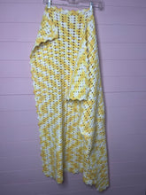 Load image into Gallery viewer, Yellow &amp; White Home Made Crochet Baby Afghan Blanket
