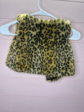 Load image into Gallery viewer, 5T Mudpie Leopard Children’s Faux Fur Vest
