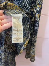Load image into Gallery viewer, Medium Free People Spliced Hem Lace Top
