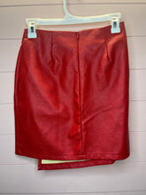 Load image into Gallery viewer, Small Guanyy Faux Leather Red Mini Skirt
