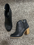 Size 9 Maurice’s Black Heeled Ankle Booties
