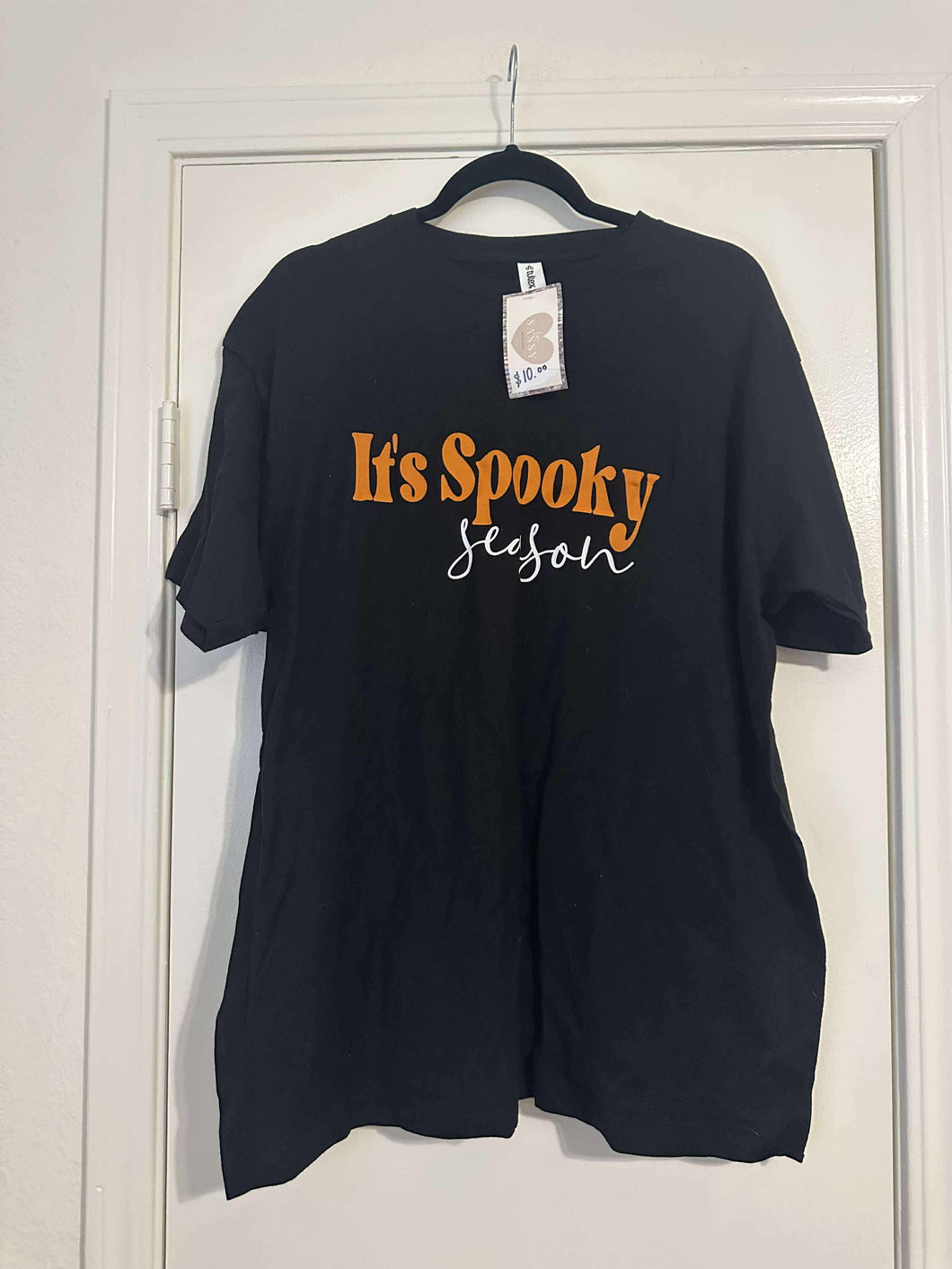 NWT It’s Spooky Season Halloween Graphic T-Shirt