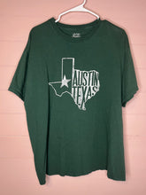 Load image into Gallery viewer, XL Port &amp; Company Green Austin Texas Short Sleeve Graphic T-Shirt
