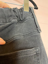 Load image into Gallery viewer, Small Madewell Roadtripper Supersoft Pull-On Jeans in Brendan Wash
