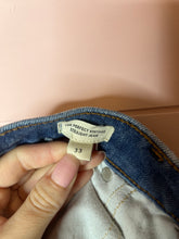 Load image into Gallery viewer, Size 33 Madewell Vintage Perfect Straight Plus Size Denim Jeans
