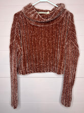 Load image into Gallery viewer, XS Chelsea And Violet Oversized Crop Sweater
