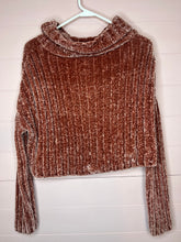 Load image into Gallery viewer, XS Chelsea And Violet Oversized Crop Sweater
