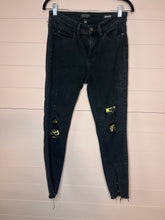 Load image into Gallery viewer, Size 7/28 Judy Blue Black Skinny Distressed Skinny Jeans With Leopard Patches
