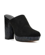 Load image into Gallery viewer, Size 9 NIB Gabrielle Union Black Mules
