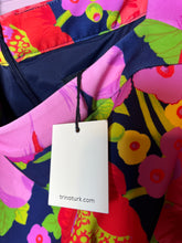 Load image into Gallery viewer, Size 16 Trina Turk NWT Plus Size  Kanan Square Neck Ruffle Sleeve Shift Dress
