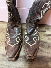 Load image into Gallery viewer, Size 7 Pecos Bill Cowgirl Forever Pointy Toe Cowboy Boots
