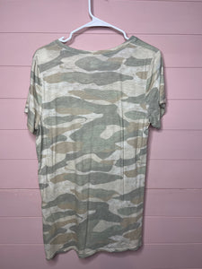 Large PINK Victoria’s Secret Camo Print Short Sleeve V-Neck T-Shirt