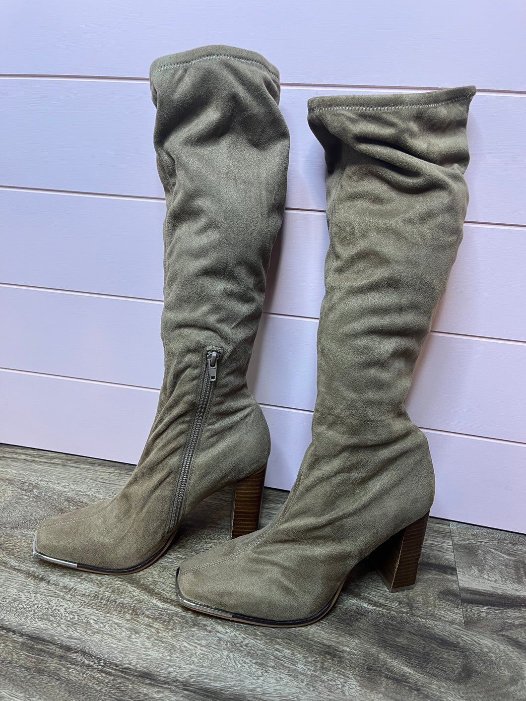 Size 8 Steve Madden Taupe Fedora Knee High Boots