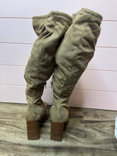 Load image into Gallery viewer, Size 8 Steve Madden Taupe Fedora Knee High Boots
