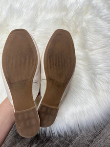 8.5 Universal Thread Slip On Mule Flats