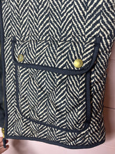 Load image into Gallery viewer, Large Cambridge Black &amp; Tan Quilted Puffer Vest
