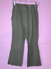 Load image into Gallery viewer, Medium Sincerely Jules Sage Green Cotton Gauze Pants
