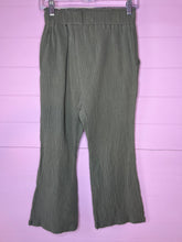 Load image into Gallery viewer, Medium Sincerely Jules Sage Green Cotton Gauze Pants
