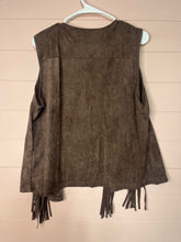 Load image into Gallery viewer, XL Hotouch Brown Fringe Suede Western Vest
