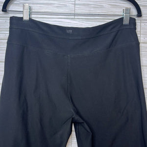 Medium Lucy Black Short Cropped High Rise Yoga Pants