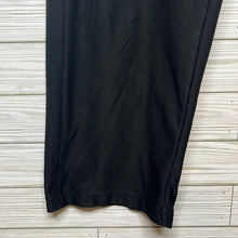 Load image into Gallery viewer, Medium Lucy Black Short Cropped High Rise Yoga Pants
