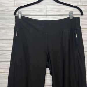 Medium Lucy Black Short Cropped High Rise Yoga Pants