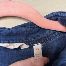 Load image into Gallery viewer, Petite Small Soft Surroundings Petite Denim Button Front Top
