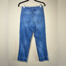 Load image into Gallery viewer, Size 25 Closed High Rise Cropped Denim Jeans
