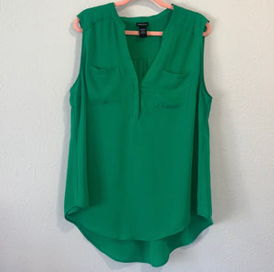 Torrid HARPER - GREEN GEORGETTE SLEEVELESS BLOUSE