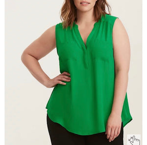 Torrid HARPER - GREEN GEORGETTE SLEEVELESS BLOUSE