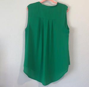 Torrid HARPER - GREEN GEORGETTE SLEEVELESS BLOUSE