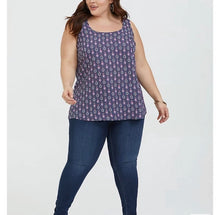 Load image into Gallery viewer, Torrid GREY MANDALA GEORGETTE HI-LO TANK
