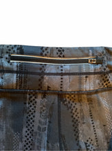 Load image into Gallery viewer, Athleta | Black &amp; Gray Cropped Leggings
