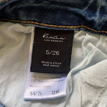 Load image into Gallery viewer, Size 5 KanCan Loveland Mid Rise Distressed Fray Hem Skinny Cropped Ankle Jeans

