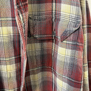 Extra Large Levi’s Mens Red Plaid Thick Flannel Button Up Shirt