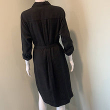 Load image into Gallery viewer, Size Large NYDJ NWOT Linen Long Sleeve Shirtdress In Black
