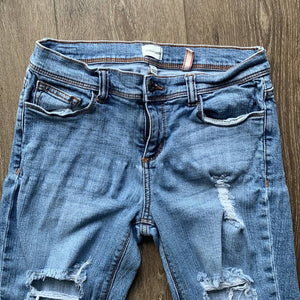 Size 7 Sneak Peek Light Wash Boyfriend Sexy Cuffed Distressed Jeans