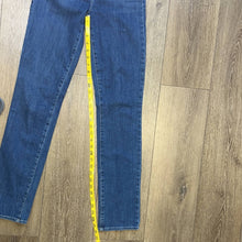 Load image into Gallery viewer, Size 25 J Brand Jude Mesmerize Denim Jeans
