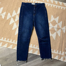 Load image into Gallery viewer, Size 30 We The Free Dark Wash High Rise Raw Hem Frayed Skinny Jegging Jeans
