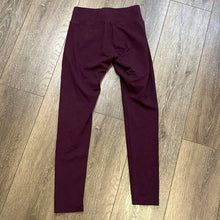 Load image into Gallery viewer, Small Aerie Maroon 7/8 Leggings
