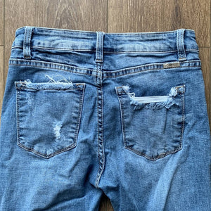 Size 5 KanCan Loveland Mid Rise Distressed Fray Hem Skinny Cropped Ankle Jeans