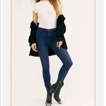 Load image into Gallery viewer, Size 30 We The Free Dark Wash High Rise Raw Hem Frayed Skinny Jegging Jeans
