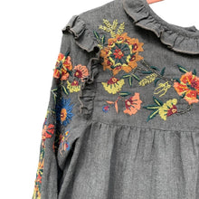 Load image into Gallery viewer, Size Small Zara Floral Embroidered Ruffle Blouse
