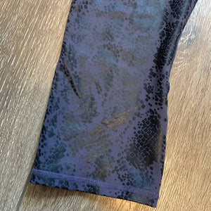 Size Medium Fabletics Shiny Black & Purple Snake Print Cropped Leggings