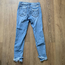 Load image into Gallery viewer, Size 5 KanCan Loveland Mid Rise Distressed Fray Hem Skinny Cropped Ankle Jeans

